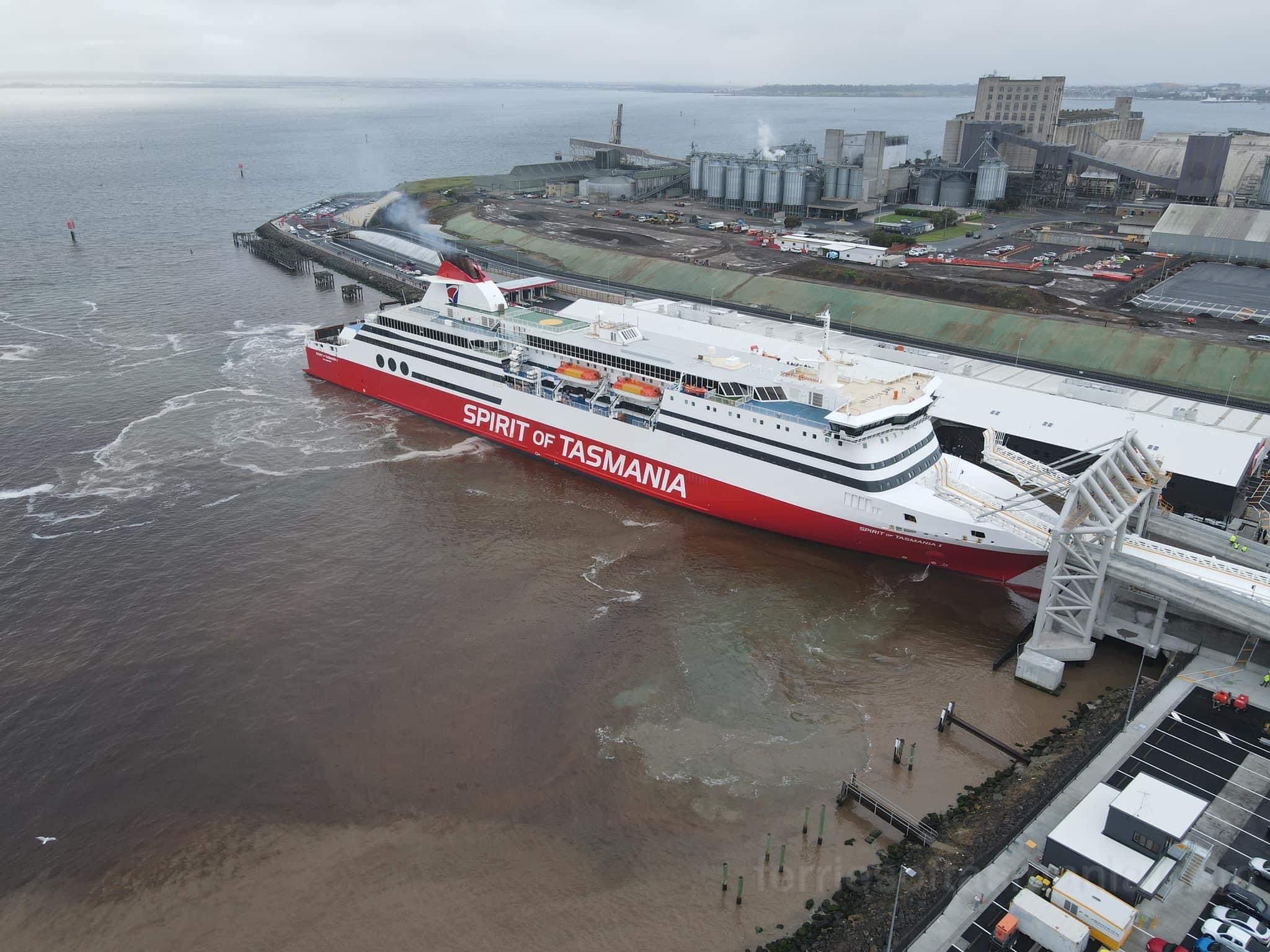 end-of-melbourne-terminal-new-era-at-geelong-ferries-of-tasmania